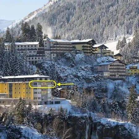 Breathtaking Alpine Views Near Lifts 135m2 Apartment *